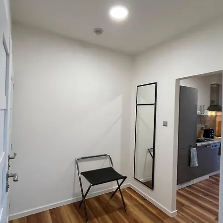 Malé Náměstí, Apart-hotel Broumov