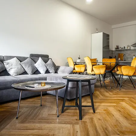 Aparthotel Male Namesti, *