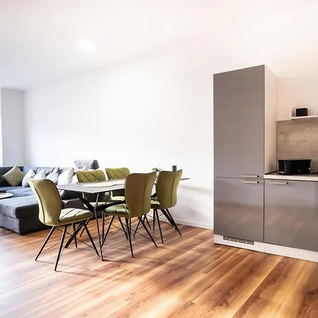 Malé Náměstí, Aparthotel Broumov