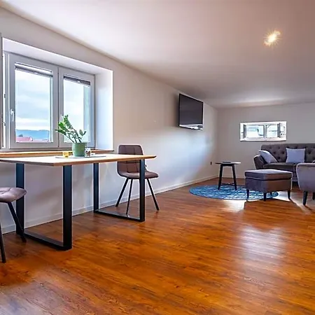 Hotel apartamentowy Male Namesti, 3*