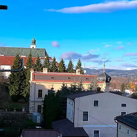 Male Namesti, Ξενοδοχείο με διαμερίσματα