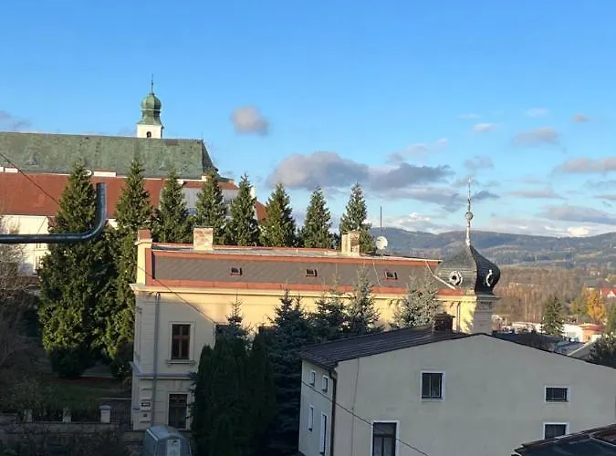 Male Namesti, Lägenhetshotell 3*
